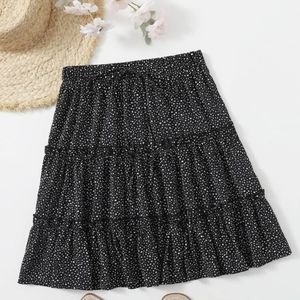 A polka dot skirt, shein, black and white